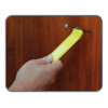 Магнітний тримач АСКО-УКРЕМ 7099 для цвяха жовтий зображення 2 (застосування)